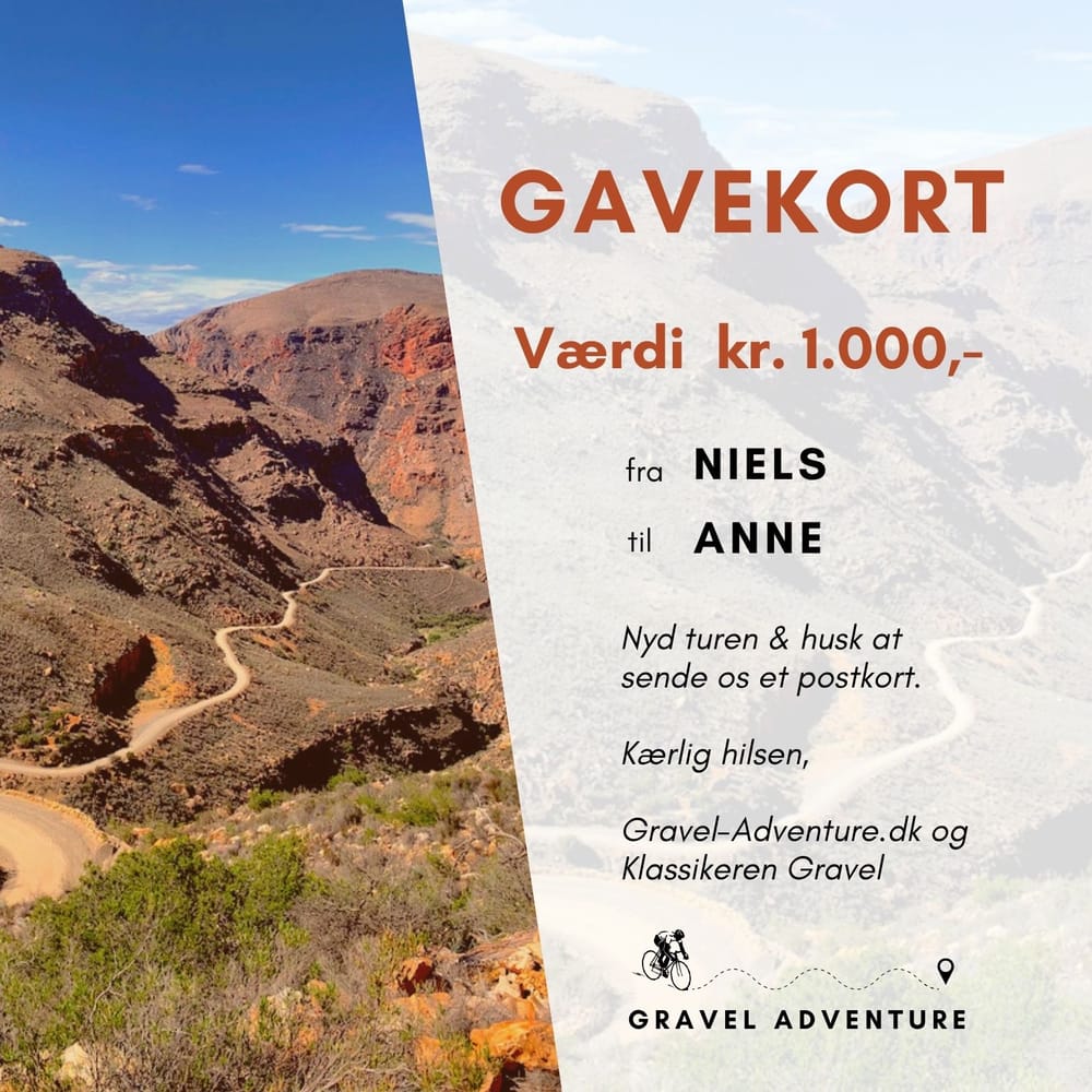 Gavekort fra Gravel Adventure med en grusvej gennem bjergene i Sydafrika